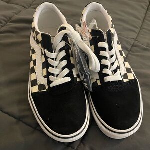 Vans Ward Black and White Checkered Shoes. BRAND NEW in box.
